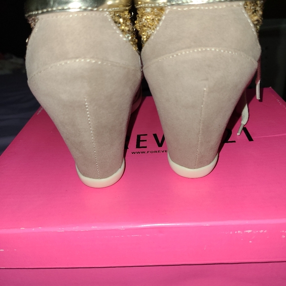 Forever 21 brand new shoes - Picture 2 of 5